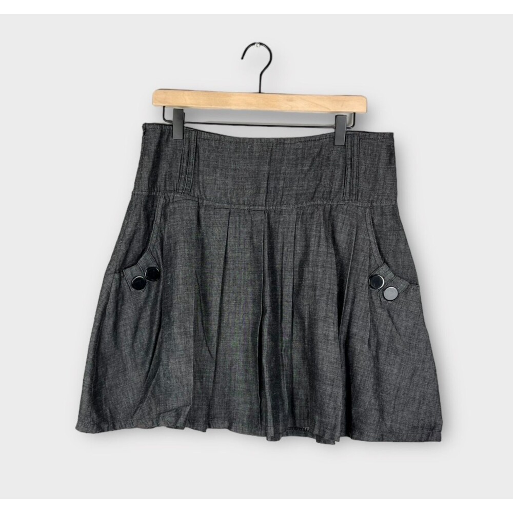 The Pyramid Collection Mini Skirt Medium Pleated Denim Y2K 90s Punk Grunge Goth